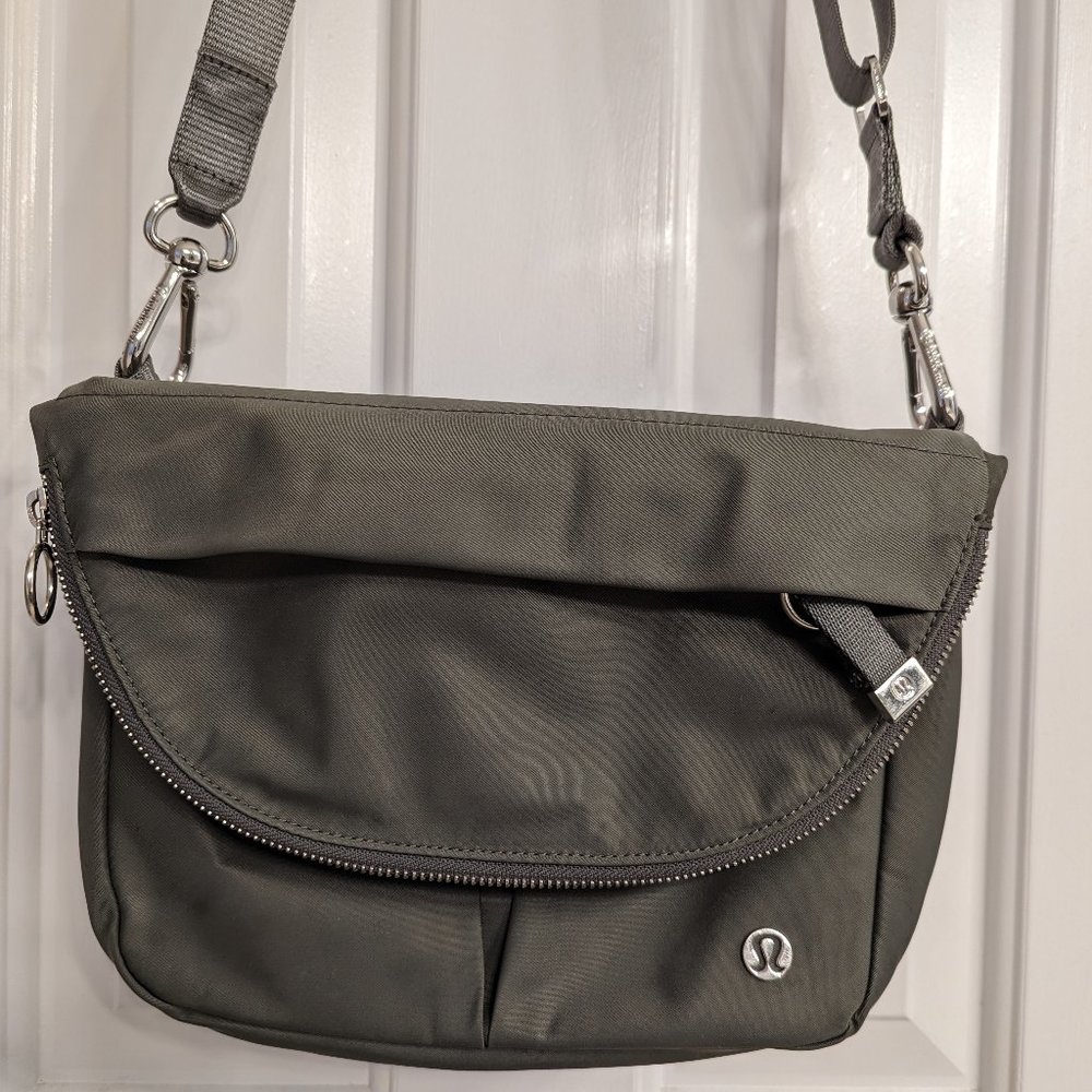 Lululemon All Night Festival Bag 5L Grey Sage (Green) - RARE FIND